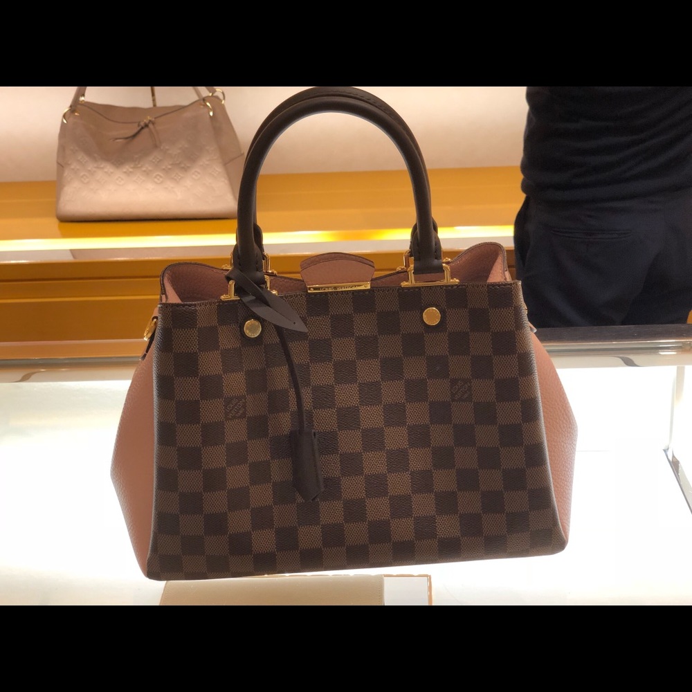 Meet your Posher, Lucita